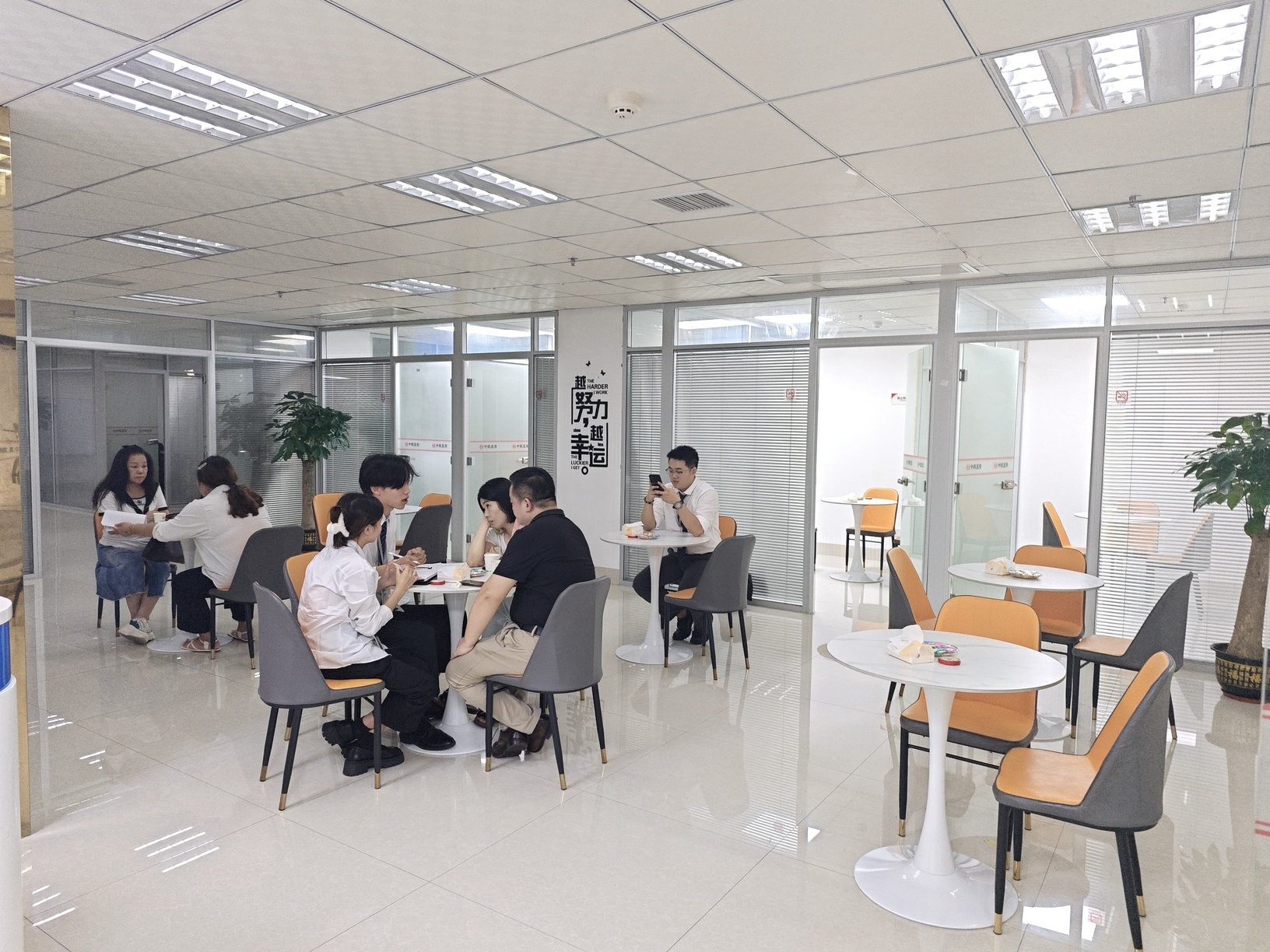 廣西匯銀成商務咨詢 專業引領，助力企業穩健前行